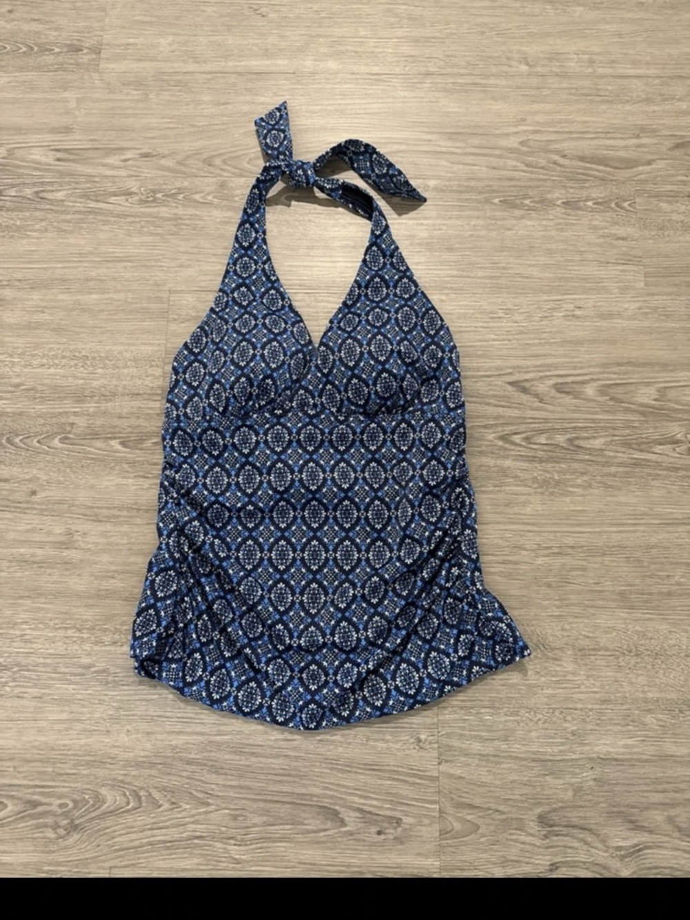 L.L.Bean Sz.10 V-Neck HalterTankini Top UPF 50+ Soft Bra Lined Side Runching LNC